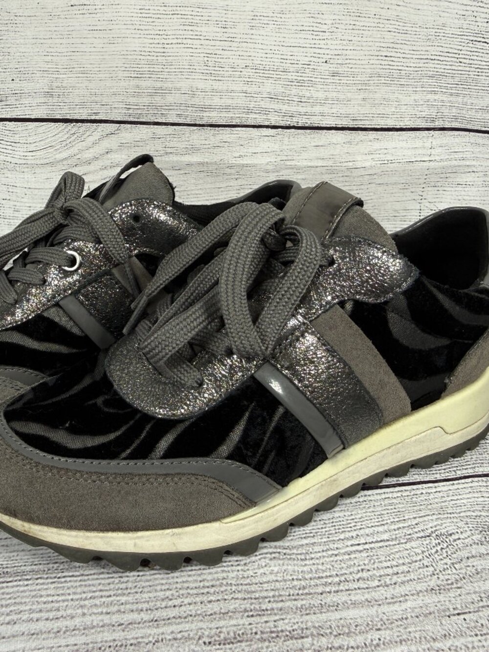 Geox Respira Black Velvet & Suede Sneakers Women's Size 7